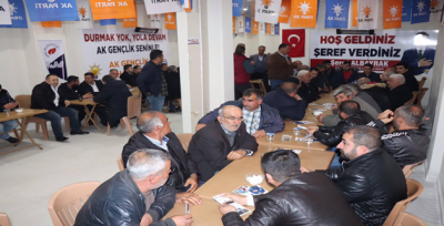 AK Parti Halfeti Belediye Başkan adayı Şeref Albayrak, seçim gezilerini sürdürüyor;