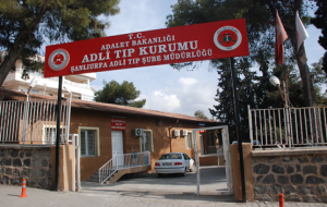 Akçakale'de bıcakla öldürümüş bir ceset bulundu