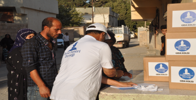 Akçakale'de İhtiyaç Sahiplerine Gıda Yardımı