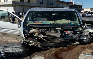 Akçakale'de kamyon kaldırıma çıktı, 2 ölü, 4 yaralı