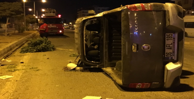 Akçakale'de Kamyonet Devrildi. 1 Yaralı