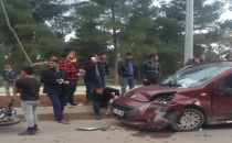 Akçakale'de motosiklet otomobili çarptı, 1 yaralı