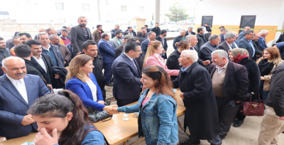 Albayrak Tebrikleri Kabul Etti