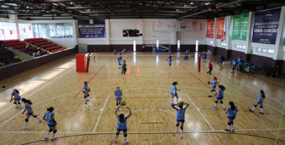 Anadolu Yıldızlar Ligi Voleybol Grup Müsabakaları Şanlıurfa'da Yapıldı