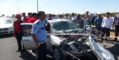 Anız yangını kazaya neden oldu, 2 ölü, 3 yaralı