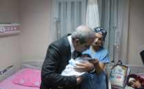 Anne hüzün ve sevinci bir arada yaşadı