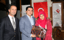 ASPİM başarılı şehit çocuklarına tablet hediye etti