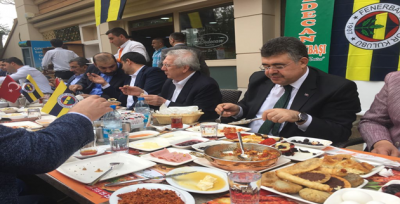 Aziz Yıldırım Şanlıurfa'da taraftarlarla buluştu 