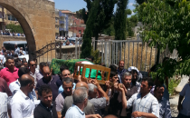 Bahattin Canbeyli sevenlerin omuzlarında uğurlandı