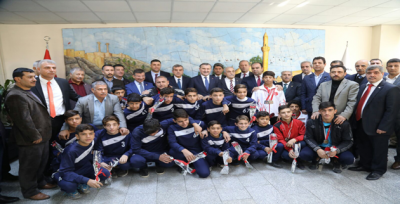 Bakan Bak 'dan Büyükşehir Belediyesine Ziyaret 