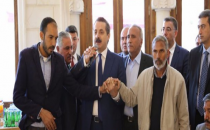 Bakan Çelik, İki aileliyi barıştırdı