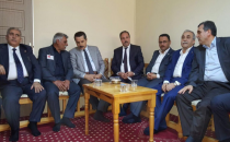 Bakan Çelik Şehidin taziyesini ziyaret etti