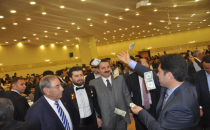 Bakan Çelik'e dolar atma yarışı