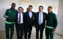 Bakan Çelik'ten Şanlıurfaspor'a tam destek