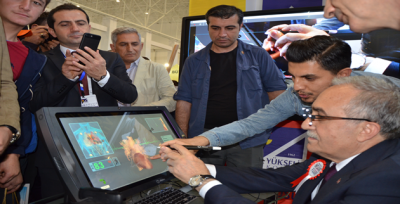 Bakan Fakıbaba, Fuar merkezinde stantları tek tek gezdi