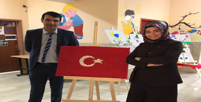 Başarılı Öğrenciler "Dünya Parmaklarımın Ucunda "adlı Resim Sergisi Düzenledi