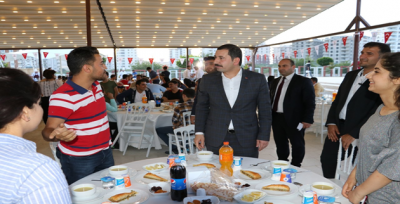 Başkan Baydilli İftarda Gençlerle Bir Araya Geldi