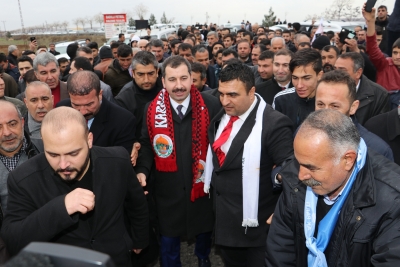 Başkan Baydilli Karaköprü'de Coşkuyla Karşılandı