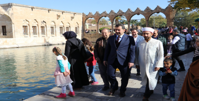 Başkan Baydilli'den Şazeli Ali Dede'nin Kabrine Ziyaret