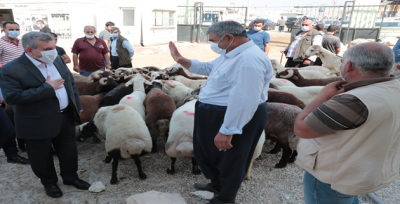 Başkan Beyazgül Hayvan Borsası Esnafını Ziyaret Etti