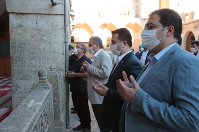 Başkan Beyazgül Vatandaşlarla Bayramlaştı