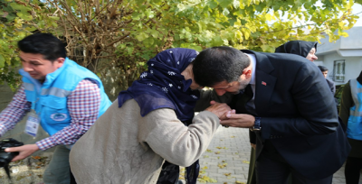 Başkan Ekinci Fakir Fukaranın Yanında