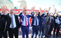 Başkan Ekinci, Mitingde Yüzlerce Kişiye Seslendi