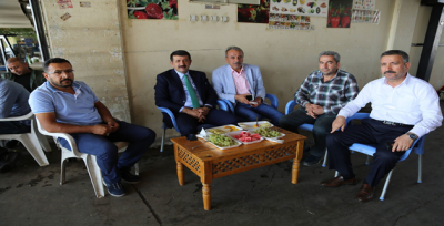 Başkan Ekinci Vatandaş Ve Esnafla İç İçe