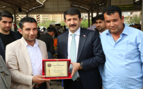 Başkan Ekinci'ye Esnaftan Teşekkür Plaketi