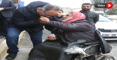 Başkan Kuş, ilçeyi karış karış dolaşıp, vatandaşlarla bir araya geliyor.