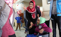 Bayan Ekinci'den duyarlı davranış