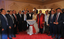 Belediye başkanı oğlunun nikahını kıydı
