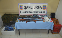 Belediye binasında silah ve bomba bulundu