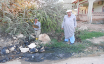 Belediye boru döşerken eskisini açık bıraktı