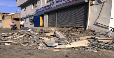 Borç Yüzünden Elektrikleri Kesilen Belediye Dicle Elektrik Hizmet Binasını Yıktı