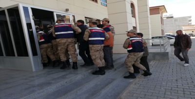 Bozova'da petrol hırsızlığı, 6 tutuklama