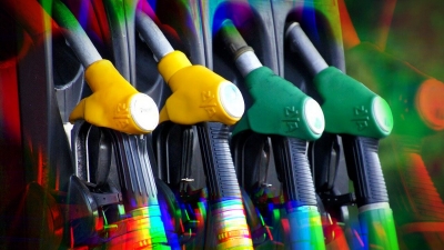 Bu gece benzin ve motorine büyük indirim geliyor