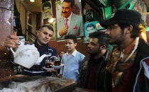 Burada sadece Tatlıses müziği dinleniyor