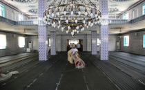 Büyükşehir, İbadethanelerin Halı İhtiyacını Karşılıyor