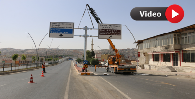 Büyükşehir, Şanlıurfa Yollarını 'Başüstü T Levhaları'yla Donatıyor