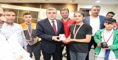 Büyükşehir Sporcuları Ulusal Platformlarda Ödüller Topluyor