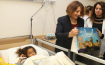 Büyükşehir Tedavi Gören Çocukları Unutmadı