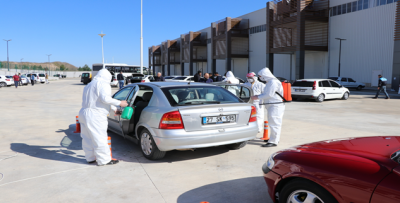 Büyükşehir, Vatandaşların Araçlarını Ücretsiz Dezenfekte Ediyor