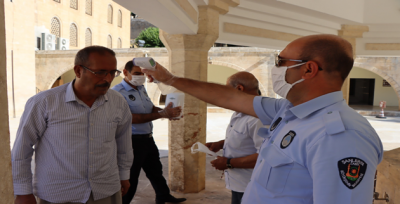 Büyükşehirden Vatandaşlara Ücretsiz Maske Dağıtımı Devam Ediyor