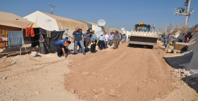 Çadır Aralarındaki Elektrik Kabloları İzole Ediliyor
