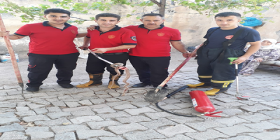 Çamaşır makinesine giren yılanı itfaiye çıkardı