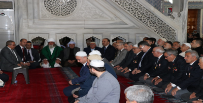 Çanakkale Zaferi'nin Yıldönümünde, Şehitler Saygıyla Anılıyor