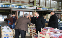 Çiftçi, esnafı ziyaret etti