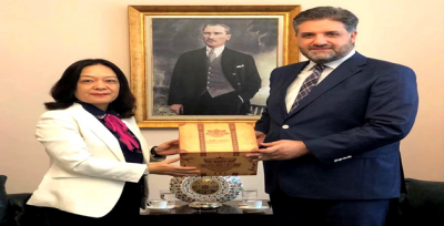 Çin'deki Türk şirketlerinden Büyükelçi Önen'e ziyaret