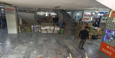 Çin'den mal gelmiyor, Pasaj esnafı stokları tüketiyor